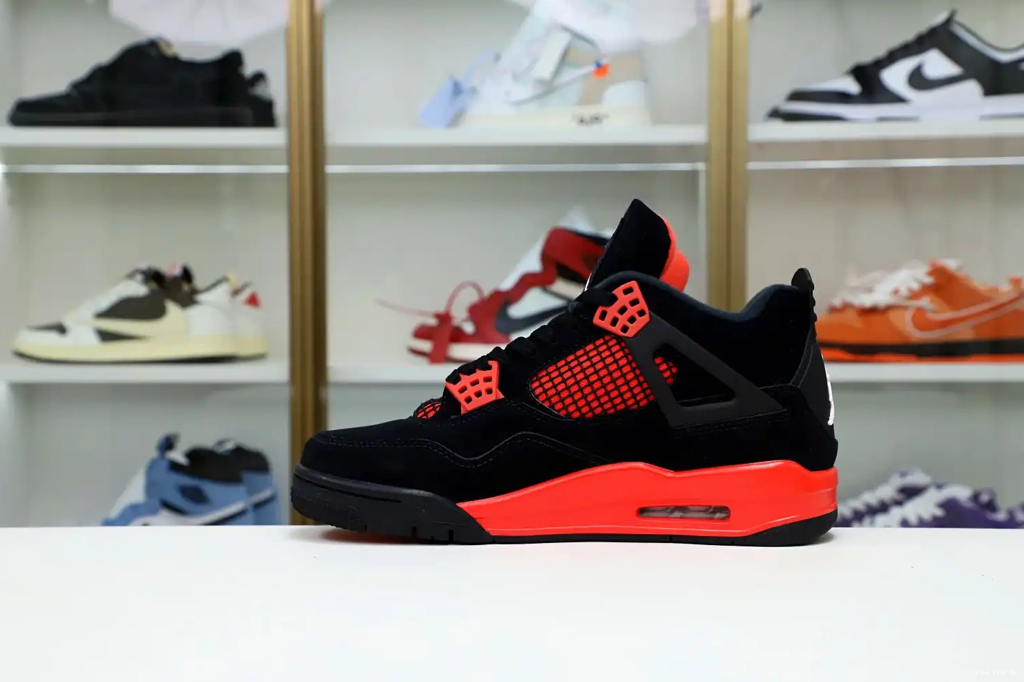 RETRO THUNDER' JORDAN 'RED 4 AIR Kimikick 0801